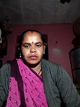 Snapshot of Hot_reeji8 chatting on 12-17-25, 04:46 Hot reeji8 online show from 12-17-25, 04:46