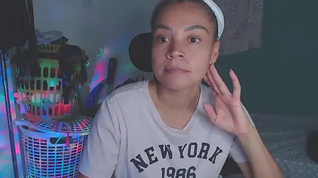 shayna cute online show from 07-01-26, 12:23