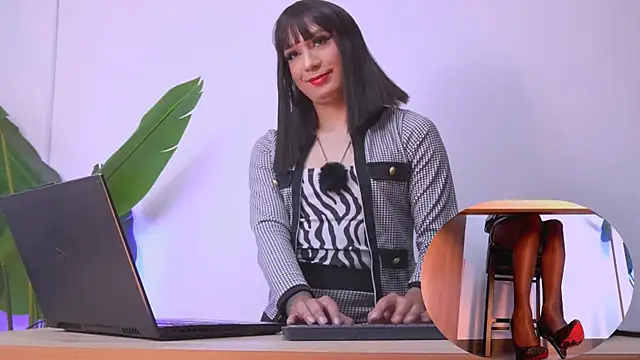 nylonisabella online show from 04-02-26, 06:16