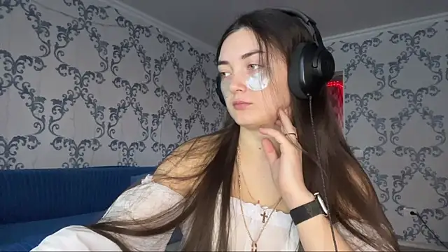 TwotyBright online show from 01-19-26, 06:06