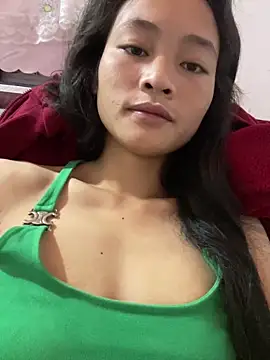 Snapshot of Li_ve chatting on 05-14-26, 01:45 Li ve online show from 05-14-26, 01:45