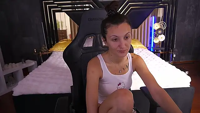 Snapshot of ZafiraMoonn chatting on 11-06-25, 07:31 ZafiraMoonn online show from 11-06-25, 07:31