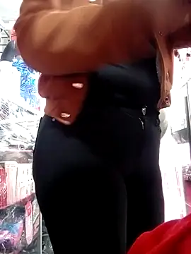 Snapshot of camimar23 chatting on 11-28-25, 04:31 camimar23 online show from 11-28-25, 04:31