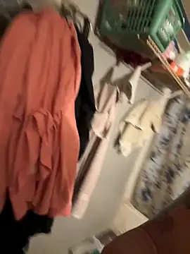 Snapshot of bkuterbach2015 chatting on 12-16-25, 09:36 bkuterbach2015 online show from 12-16-25, 09:36