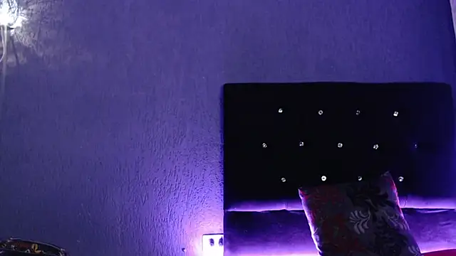 Snapshot of Martina_erotic chatting on 11-20-25, 04:01 Martina erotic online show from 11-20-25, 04:01