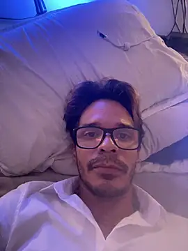 Snapshot of Antoniobiague chatting on 02-15-26, 02:19 Antoniobiague online show from 02-15-26, 02:19