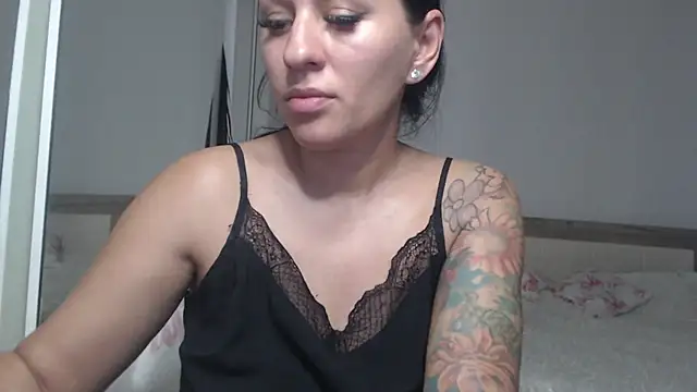 Snapshot of RachelVegass chatting on 11-05-25, 07:52 RachelVegass online show from 11-05-25, 07:52