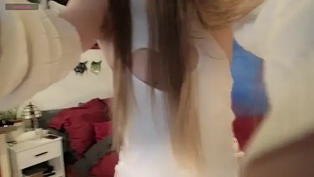 ScarletKitsunyaa online show from 03-18-26, 02:20