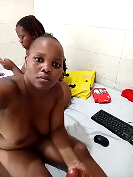 Snapshot of sexyspicy1804 chatting on 11-26-25, 01:56 sexyspicy1804 online show from 11-26-25, 01:56