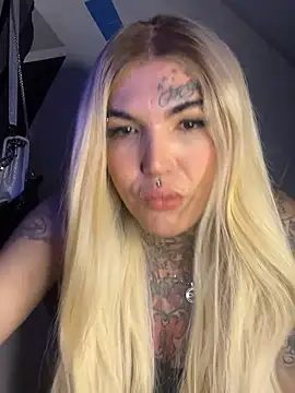 Snapshot of euscarlethotgirl chatting on 11-14-25, 10:51 euscarlethotgirl online show from 11-14-25, 10:51