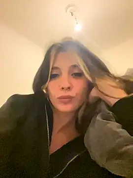 Gatitasalvaje123 online show from 11-14-25, 09:13