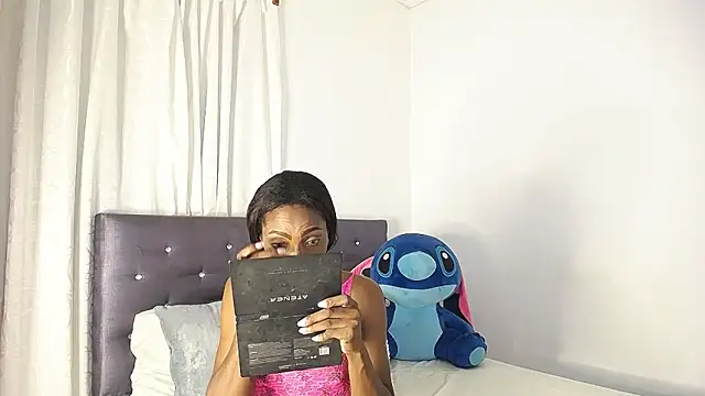 BryanaSmiths online show from 11-04-25, 09:58