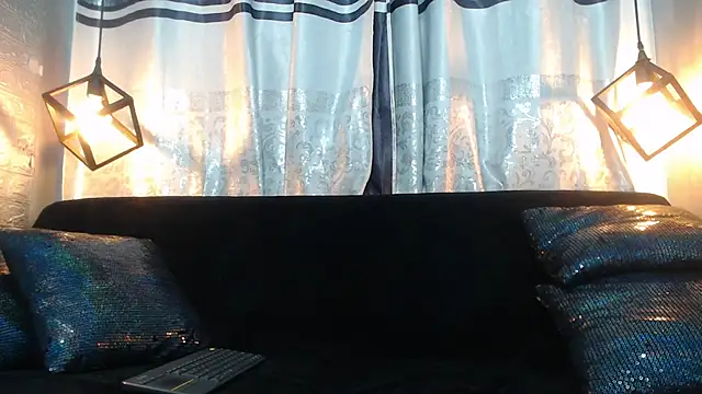 Snapshot of alexy_re chatting on 11-13-25, 09:25 alexy re online show from 11-13-25, 09:25