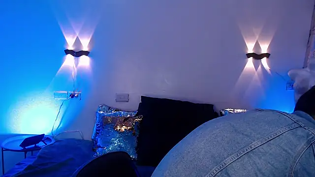 Snapshot of alexy_re chatting on 11-15-25, 04:36 alexy re online show from 11-15-25, 04:36