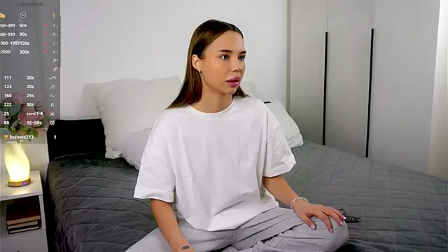 Snapshot of JunieTrippett chatting on 12-04-25, 07:06 JunieTrippett online show from 12-04-25, 07:06