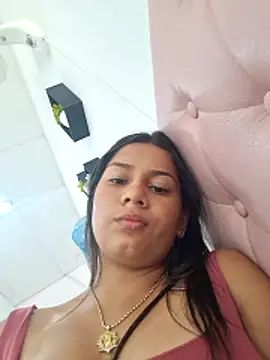 lapicarona18 online show from 12-18-25, 03:51