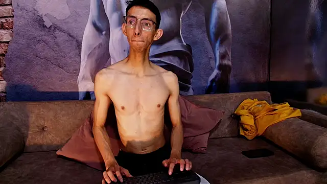 ZyroNight online show from 11-05-25, 05:13