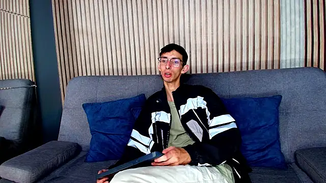 ZyroNight online show from 12-02-25, 11:45