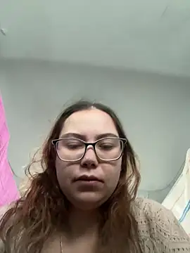 Snapshot of FreakyDreama chatting on 02-19-26, 06:04 FreakyDreama online show from 02-19-26, 06:04