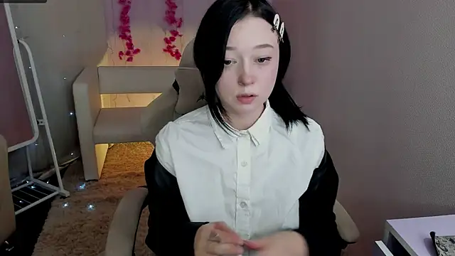 Snapshot of Hanako_Rey chatting on 11-27-25, 01:35 Hanako Rey online show from 11-27-25, 01:35