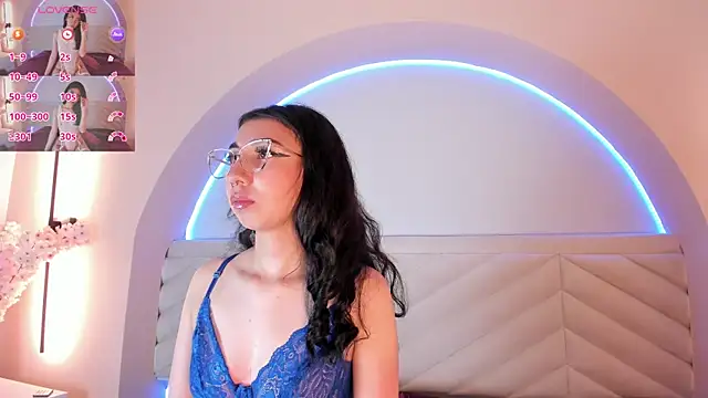 Isabella Crofts online show from 05-19-26, 03:02