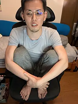 Snapshot of ippei0001 chatting on 11-06-25, 02:07 ippei0001 online show from 11-06-25, 02:07