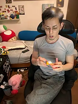 Snapshot of ippei0001 chatting on 11-09-25, 01:09 ippei0001 online show from 11-09-25, 01:09