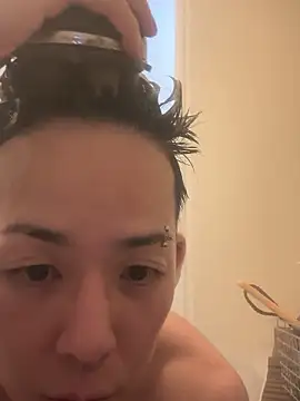 Snapshot of ippei0001 chatting on 11-23-25, 11:54 ippei0001 online show from 11-23-25, 11:54