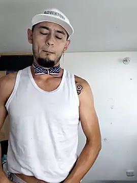 Snapshot of kmerlin chatting on 11-18-25, 08:35 kmerlin online show from 11-18-25, 08:35