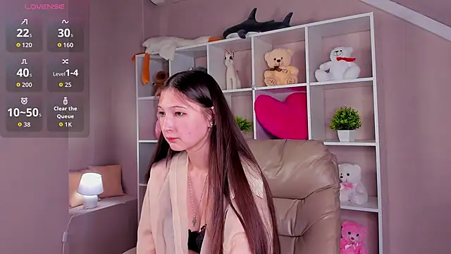 Snapshot of Ella_Burns chatting on 11-11-25, 09:42 Ella Burns online show from 11-11-25, 09:42