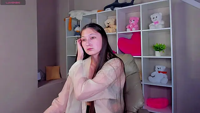 Snapshot of Ella_Burns chatting on 11-12-25, 09:53 Ella Burns online show from 11-12-25, 09:53