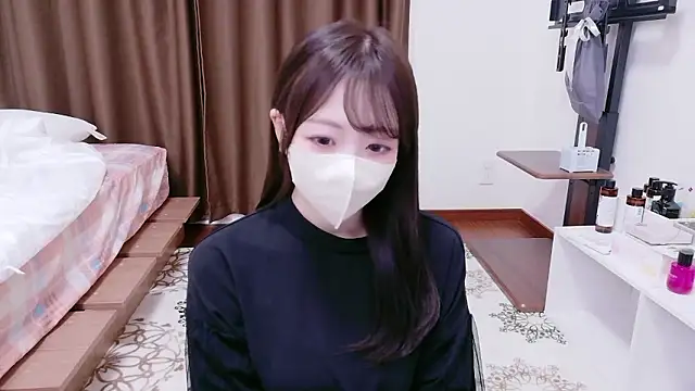 Snapshot of -aotan- chatting on 11-24-25, 11:43 -aotan- online show from 11-24-25, 11:43