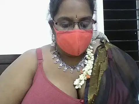 hootypriya online show from 02-18-26, 05:53