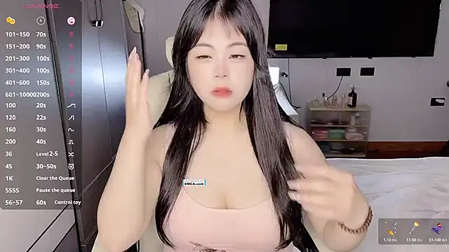 Snapshot of Chayka_21 chatting on 11-10-25, 01:43 Chayka 21 online show from 11-10-25, 01:43