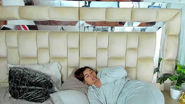 HotVoltage online show from 11-18-25, 12:31