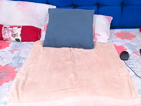 LeeBabby online show from 11-26-25, 01:23