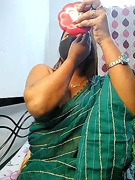 LoveLy-Soneya online show from 02-13-26, 12:12