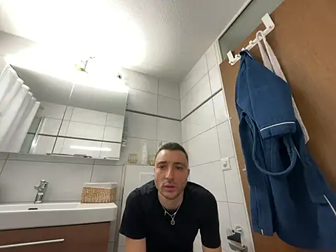 Snapshot of Sempresborroso_89 chatting on 12-18-25, 04:46 Sempresborroso 89 online show from 12-18-25, 04:46