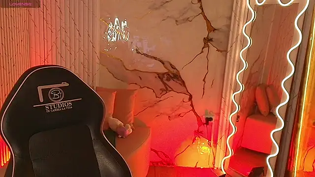 PEACHY TAY online show from 04-07-26, 11:10