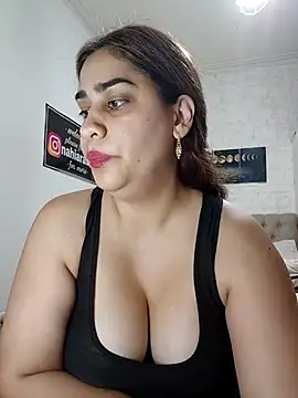 nahiarabiel33 online show from 04-18-26, 09:04