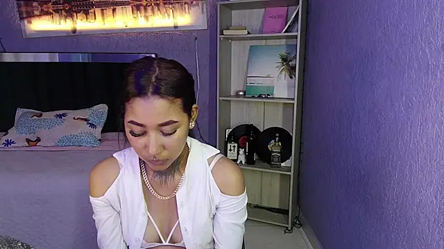 lyam ebony  online show from 11-14-25, 09:13