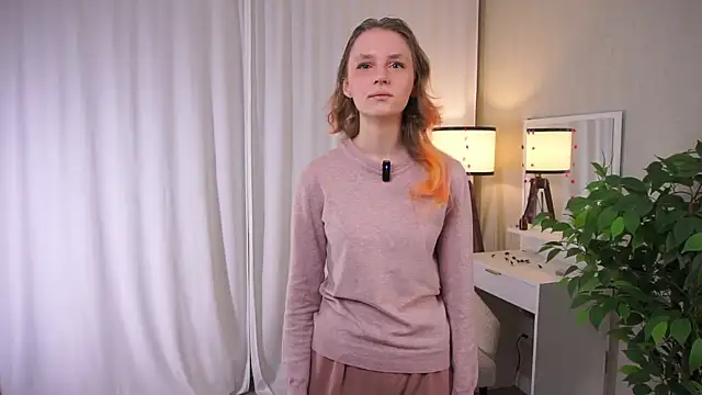 Snapshot of SueSasportas chatting on 11-09-25, 01:15 SueSasportas online show from 11-09-25, 01:15