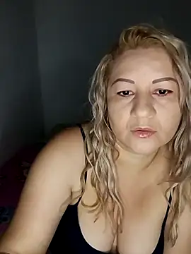 Karoline milf hot online show from 11-14-25, 04:22