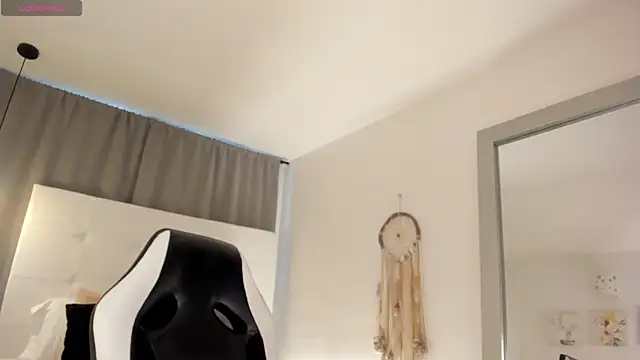 Emi Rosee online show from 01-17-26, 12:32