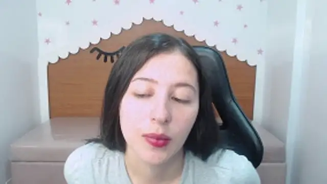 Snapshot of scarlett_percy_t chatting on 11-26-25, 07:37 scarlett percy t online show from 11-26-25, 07:37