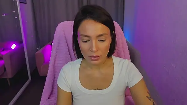 Naila Whisper online show from 11-08-25, 02:06