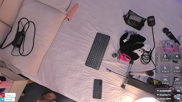 Heicy--01 online show from 11-20-25, 08:08