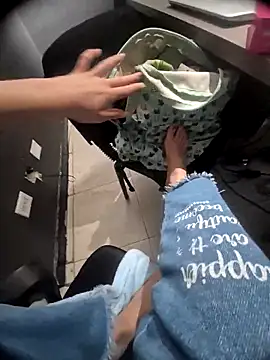 Snapshot of Celeste_Moretti chatting on 11-20-25, 01:50 Celeste Moretti online show from 11-20-25, 01:50