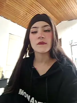 Snapshot of Celeste_Moretti chatting on 11-25-25, 01:00 Celeste Moretti online show from 11-25-25, 01:00