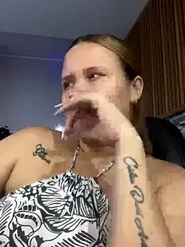 Snapshot of _sophia_sweet20 chatting on 11-29-25, 04:48 sophia sweet20 online show from 11-29-25, 04:48